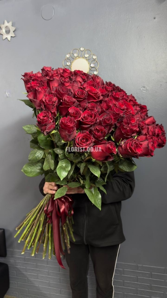 101 роза 100 см эквадорская