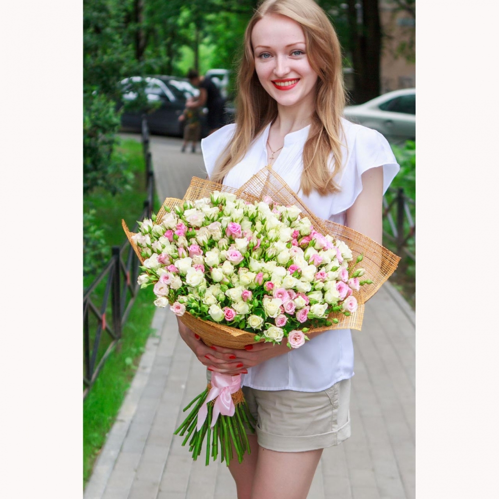 51 ветка кустовой розы